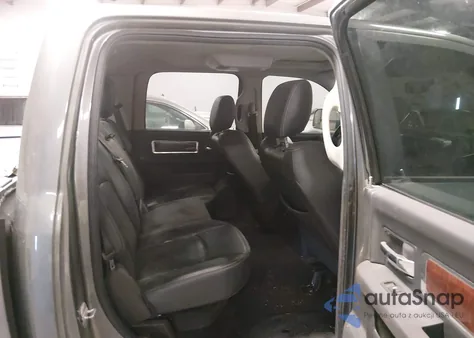 2011 Ram Ram 1500 Laramie z USA, uszkodzony, nr VIN 1D7RV1CT4BS556085